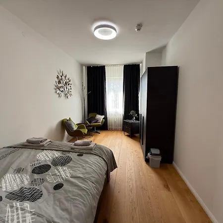 2 Zimmer Luxurioese Wohnung *