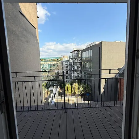 2 Zimmer Luxurioese Wohnung Apartment *